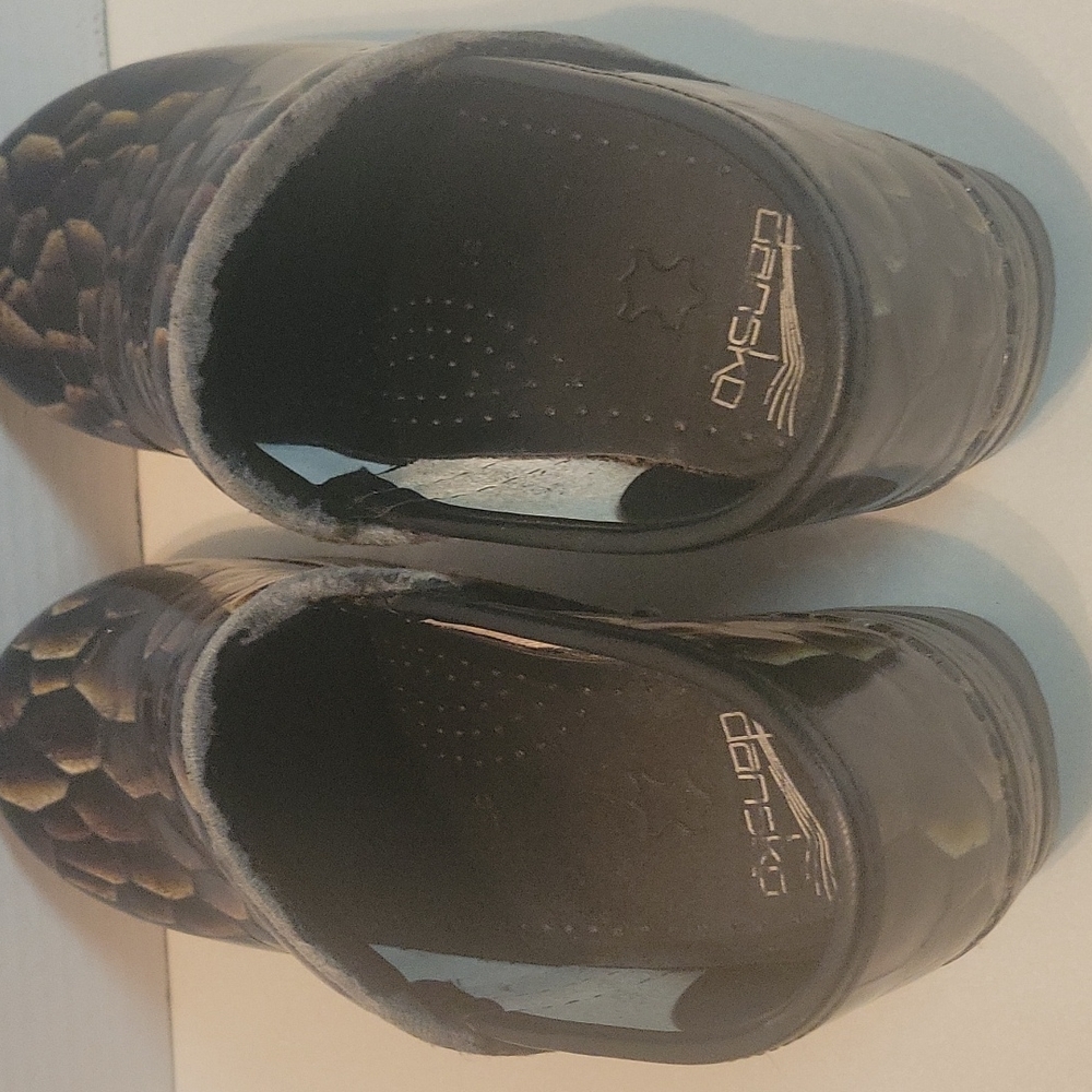 Dansko Size 37 Clogs - image 4